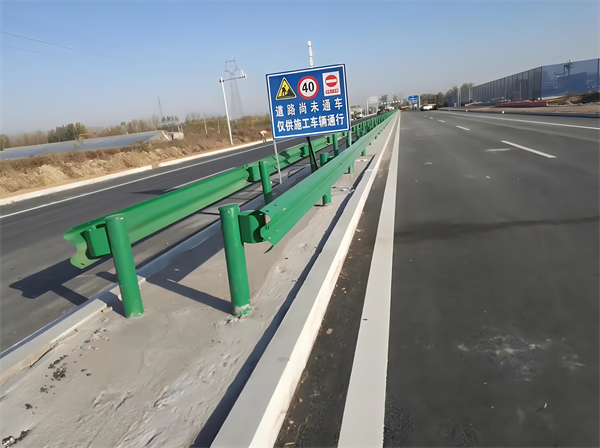广西公路护栏守护安全横跨多个行业的应用